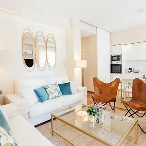 Apartamento Stylish And Wide- 3bdr 3bth- Remedios 